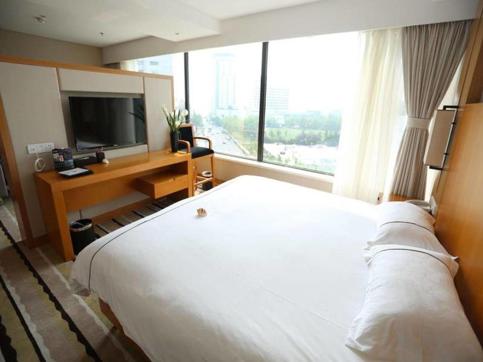 Qingdao Wu Sheng Guan Holiday Hotel Exterior photo